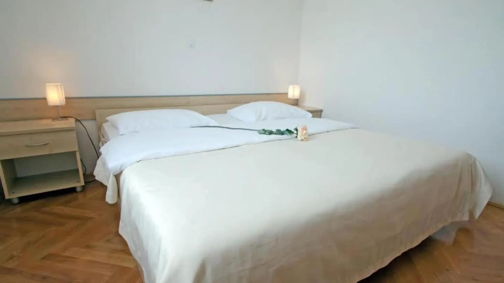 Beachfront Apartments Tamarix Posedarje 0*,  Croácia